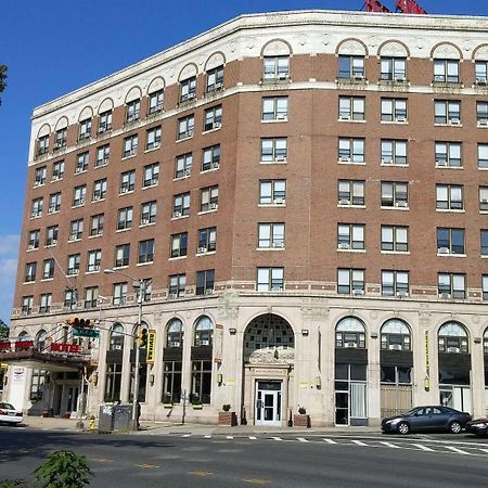Hotel Riviera Newark Bagian luar foto