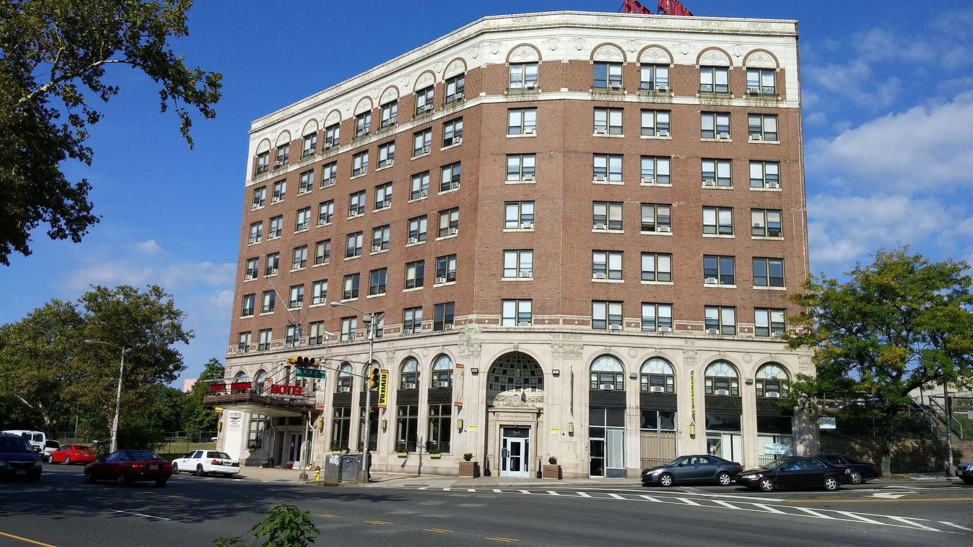 Hotel Riviera Newark Bagian luar foto